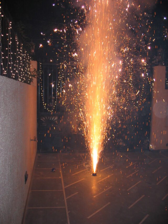 cropped-Diwali_fireworks_2.jpg